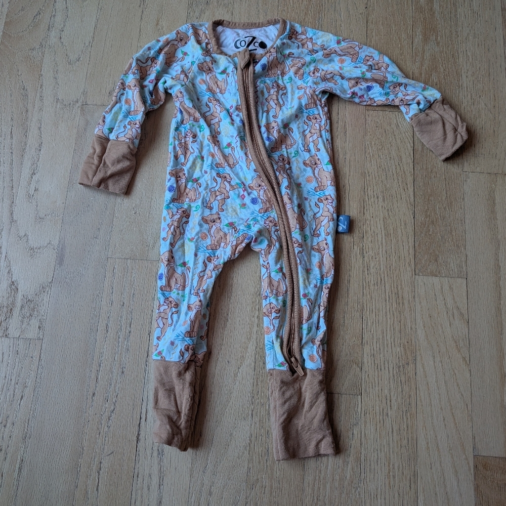 Cozco Lion King Print Bamboo Pajamas Size 0-3 Months
